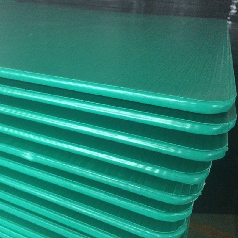 Các đặc điểm môi trường của bảng rỗng là gì?